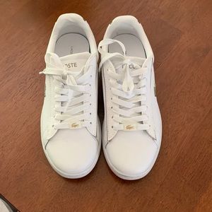 Like new leather Lacoste sneakers